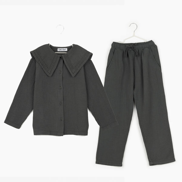 GREY COLLAR SJIRT & TROUSERS