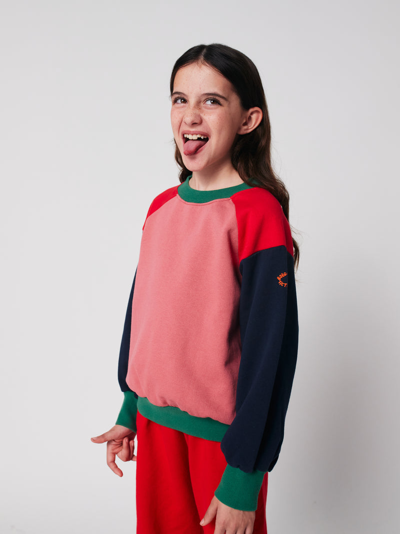 Color Block Sweatshirt & Pleated skirt