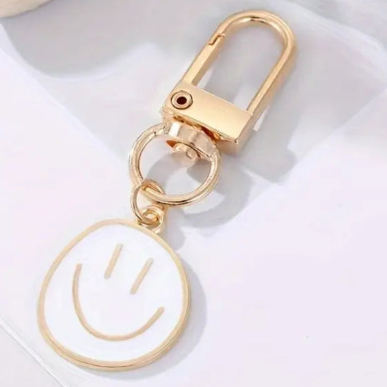 Cartoon Smile face keychain "White"