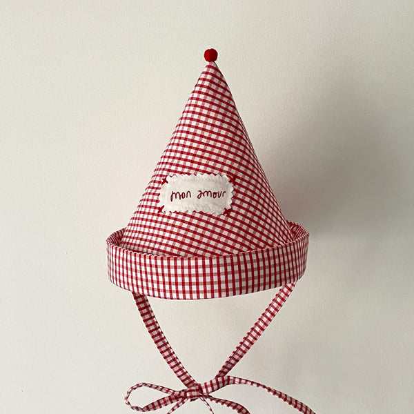 POINTED RED CHECKERED HAT MON AMOUR