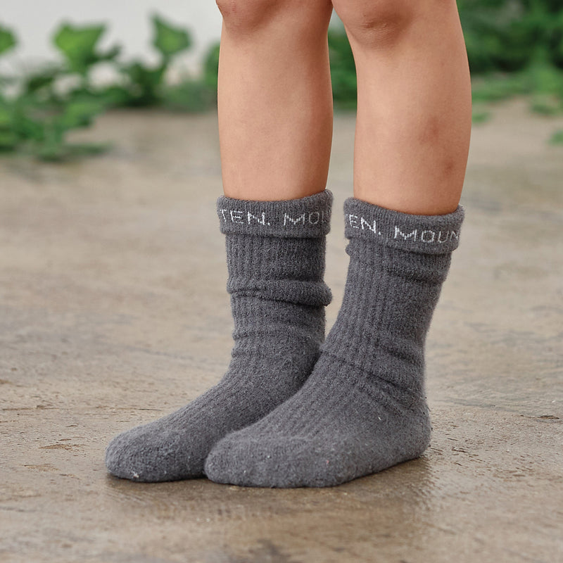 Charcoal MOUN TEN. logo socks